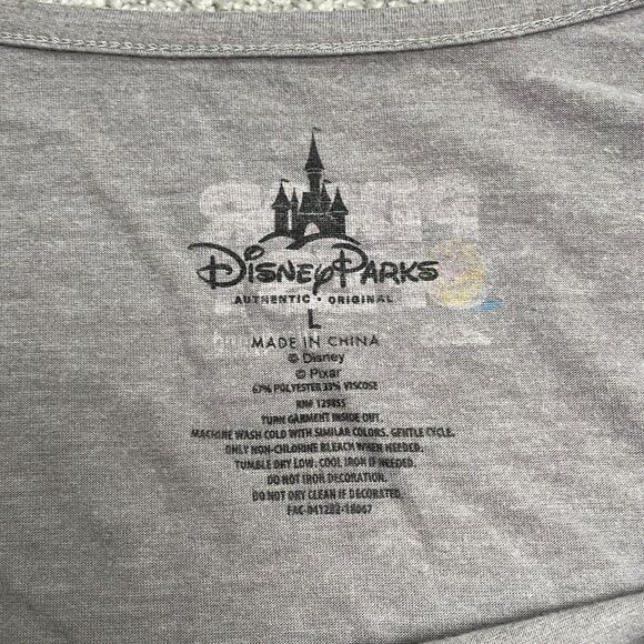 Dineyland Pixar Fest 2018 Graphic T-Shirt Womens Large Gray Short Sleeve Tee - Picture 5 of 9